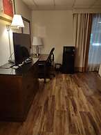 Ramada by Wyndham Albert Lea