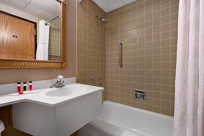 Ramada by Wyndham Albert Lea