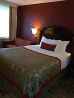 Ramada by Wyndham Albert Lea