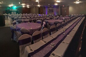 Ramada by Wyndham Albert Lea