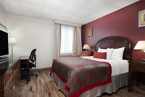Ramada by Wyndham Albert Lea