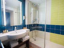 Mercure Paris Massy Gare TGV