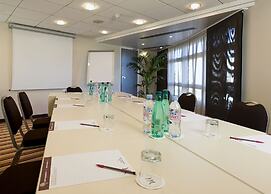 Mercure Paris Massy Gare TGV