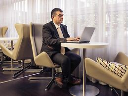 Mercure Paris Massy Gare TGV
