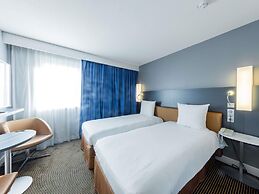Mercure Paris Massy Gare TGV