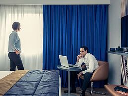 Mercure Paris Massy Gare TGV