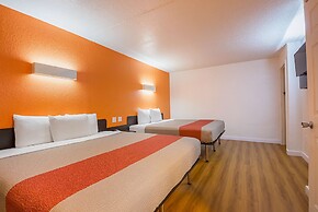 Motel 6 Garland, TX - Northeast Dallas
