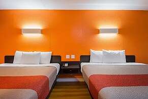 Motel 6 Garland, TX - Northeast Dallas