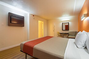 Motel 6 Garland, TX - Northeast Dallas