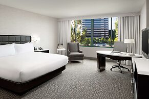 Hilton Woodland Hills / Los Angeles