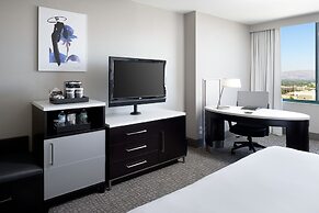 Hilton Woodland Hills / Los Angeles