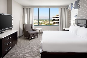 Hilton Woodland Hills / Los Angeles