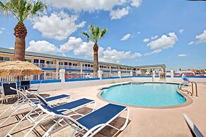 Days Inn by Wyndham Baytown Garth Road I10 East