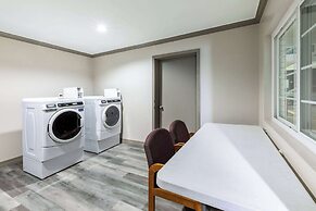 Days Inn by Wyndham Baytown Garth Road I10 East