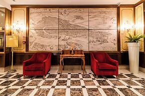 Amadeus Hotel