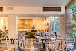 Amadeus Hotel
