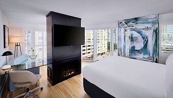 Radisson Blu Toronto Downtown