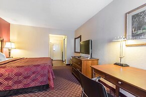 Econo Lodge Inn & Suites Joplin