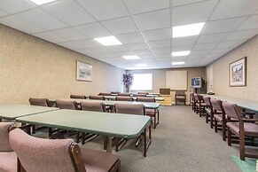 Econo Lodge Inn & Suites Joplin