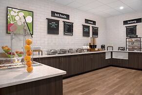 Holiday Inn and Suites Overland Park West by IHG