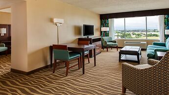 Holiday Inn and Suites Overland Park West by IHG