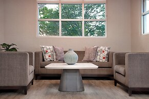 Holiday Inn and Suites Overland Park West by IHG