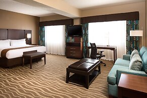 Holiday Inn and Suites Overland Park West by IHG