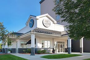 Holiday Inn and Suites Overland Park West by IHG