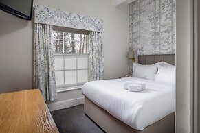 Reigate Manor