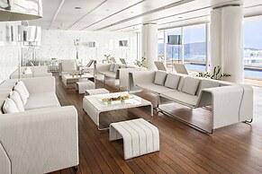 Elounda Beach Hotel & Villas, a Member of the Leading Hotels of the Wo