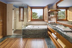 Elounda Beach Hotel & Villas, a Member of the Leading Hotels of the Wo