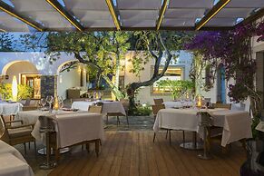 Elounda Beach Hotel & Villas, a Member of the Leading Hotels of the Wo