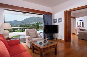 Elounda Beach Hotel & Villas, a Member of the Leading Hotels of the Wo