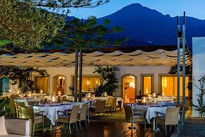 Elounda Beach Hotel & Villas, a Member of the Leading Hotels of the Wo