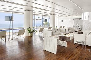 Elounda Beach Hotel & Villas, a Member of the Leading Hotels of the Wo