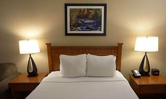 Ramada Hotel & Conference Center by Wyndham Kelowna