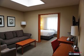 Ramada Hotel & Conference Center by Wyndham Kelowna