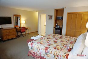 Ramada Hotel & Conference Center by Wyndham Kelowna