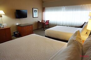 Ramada Hotel & Conference Center by Wyndham Kelowna