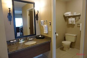 Ramada Hotel & Conference Center by Wyndham Kelowna