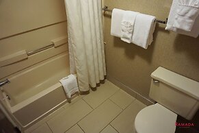 Ramada Hotel & Conference Center by Wyndham Kelowna