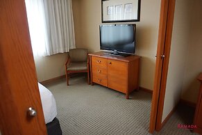 Ramada Hotel & Conference Center by Wyndham Kelowna