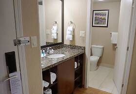 Ramada Hotel & Conference Center by Wyndham Kelowna