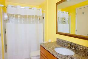 Paradise Harbour Club & Marina