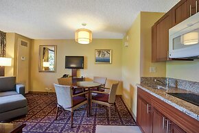 Hilo Hawaiian Hotel, Trademark Collection by Wyndham