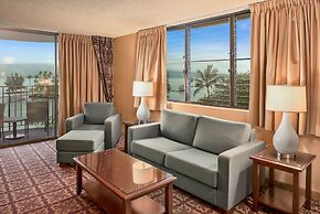 Hilo Hawaiian Hotel, Trademark Collection by Wyndham