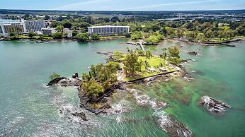 Hilo Hawaiian Hotel, Trademark Collection by Wyndham