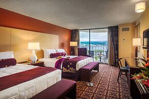 Hilo Hawaiian Hotel, Trademark Collection by Wyndham