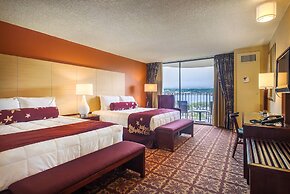 Hilo Hawaiian Hotel, Trademark Collection by Wyndham