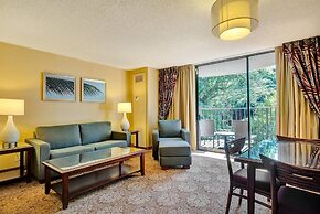Hilo Hawaiian Hotel, Trademark Collection by Wyndham
